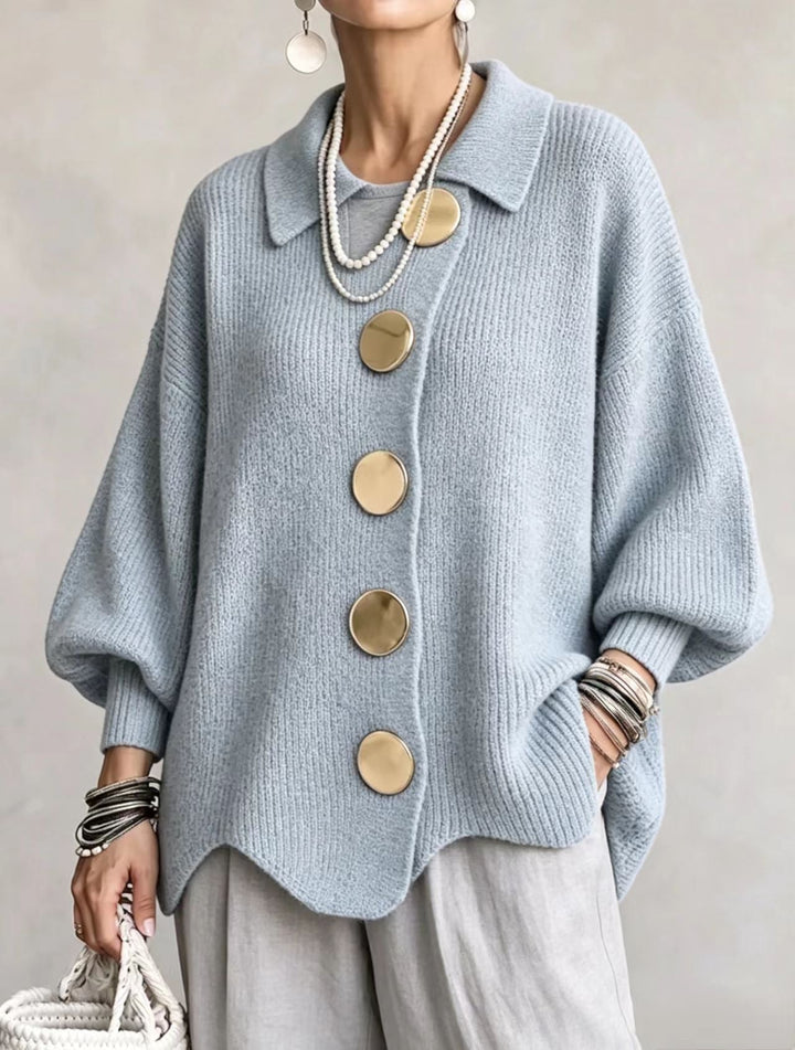 Freja | Oversize'owy sweter z dużymi metalowymi guzikami