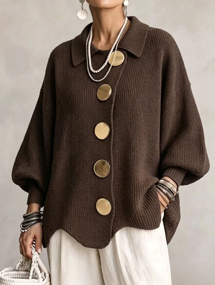 Freja | Oversize'owy sweter z dużymi metalowymi guzikami
